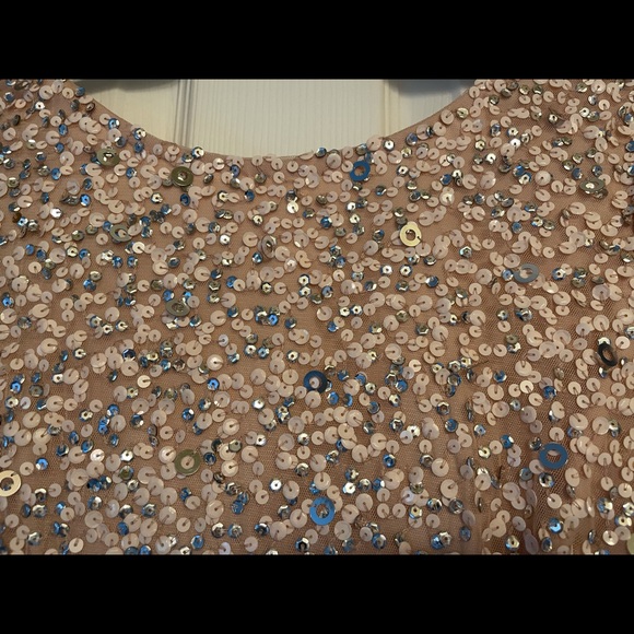 SCOOP BACK SEQUIN GOWN WITH THREE QUARTER SLEEVES IN CHAMPAGNE SILVER - Picture 4 of 7